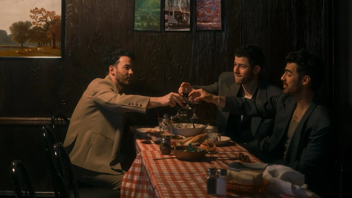 capa Jonas Brothers álbum Greetings From Your Hometown crítica turnê