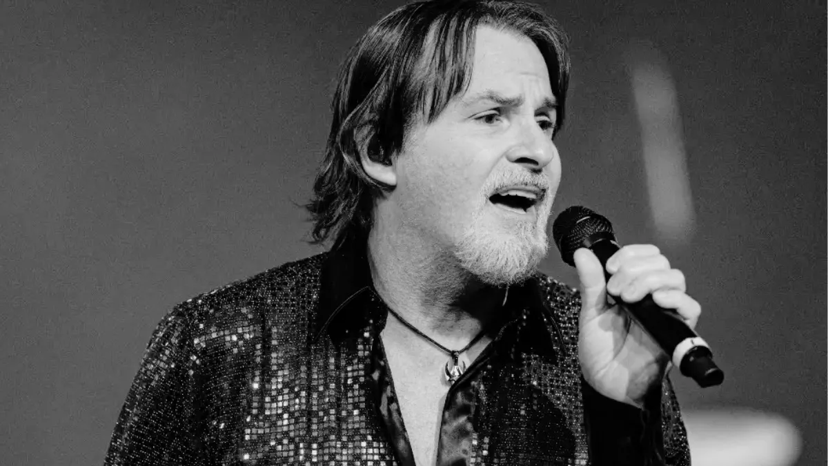 Tommy DeCarlo, vocalista do Boston, morre aos 60 anos de câncer