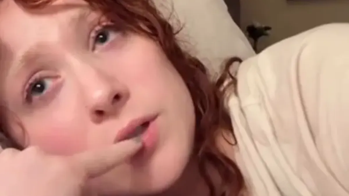 Vocês não mereciam isso O pedido de desculpas de Chappell Roan após polêmica no hotel (1)